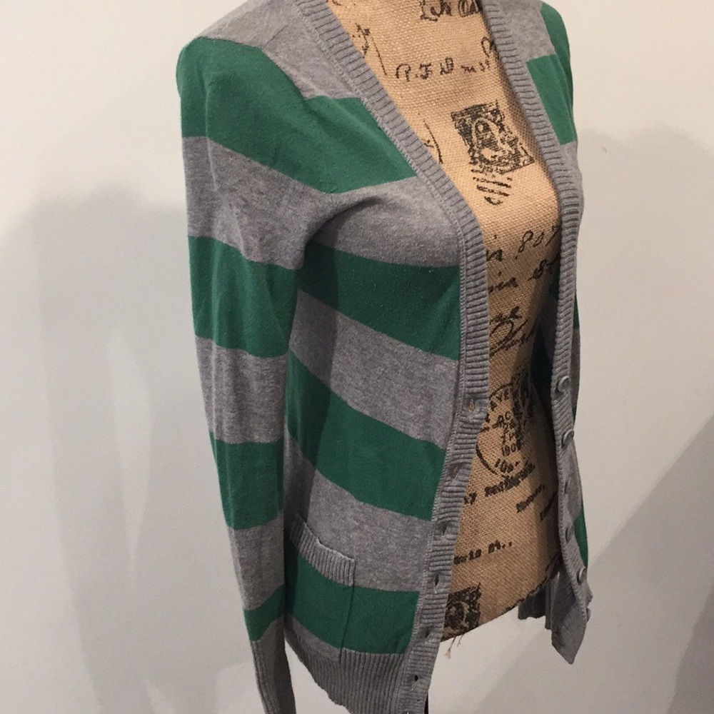 Cardigan - Picture 2 of 3
